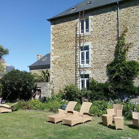 Hotel Grand De Port Blanc 2*